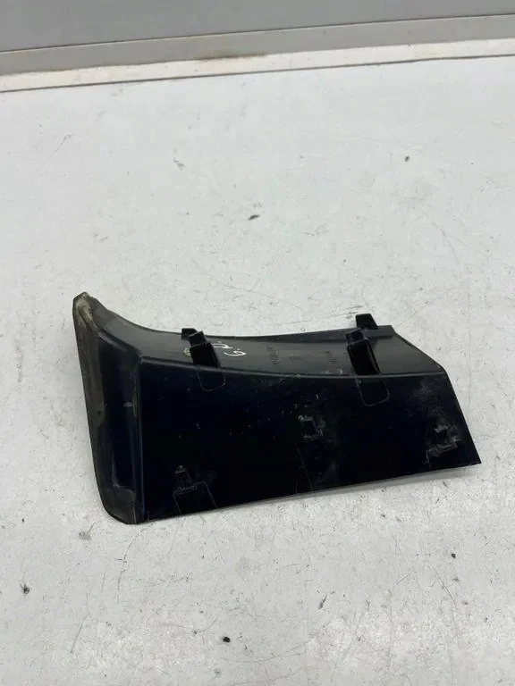 MG ZS 23- Cache feu arrière droit OEM 10571688 image 4