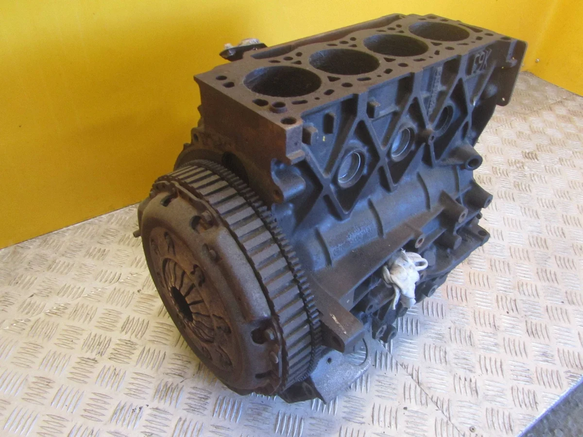 Bloque Motor Renault Trafic II (X83) DLU1577