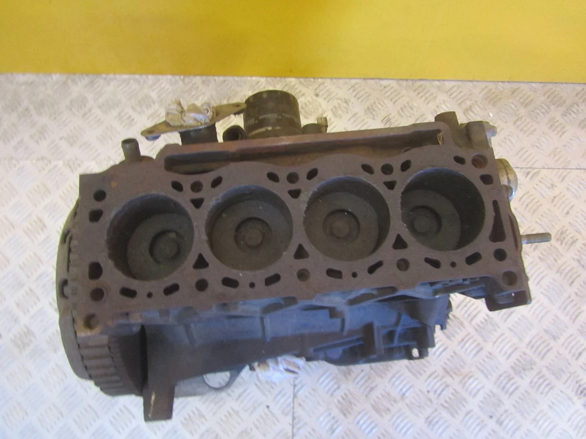 Bloco Motor Renault Trafic II (X83) Usado image 3