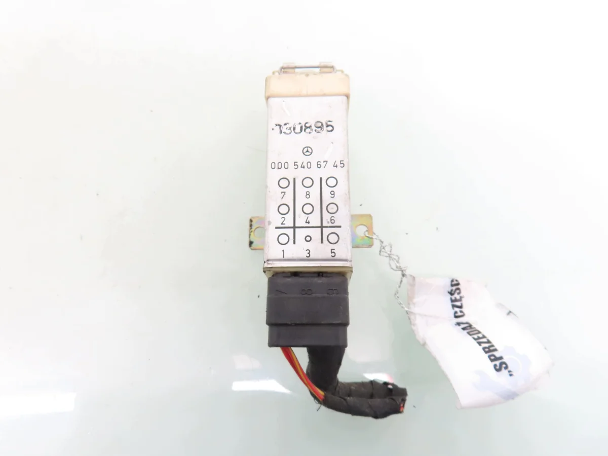 Relais de surcharge Mercedes W202 A1147454-0005406745