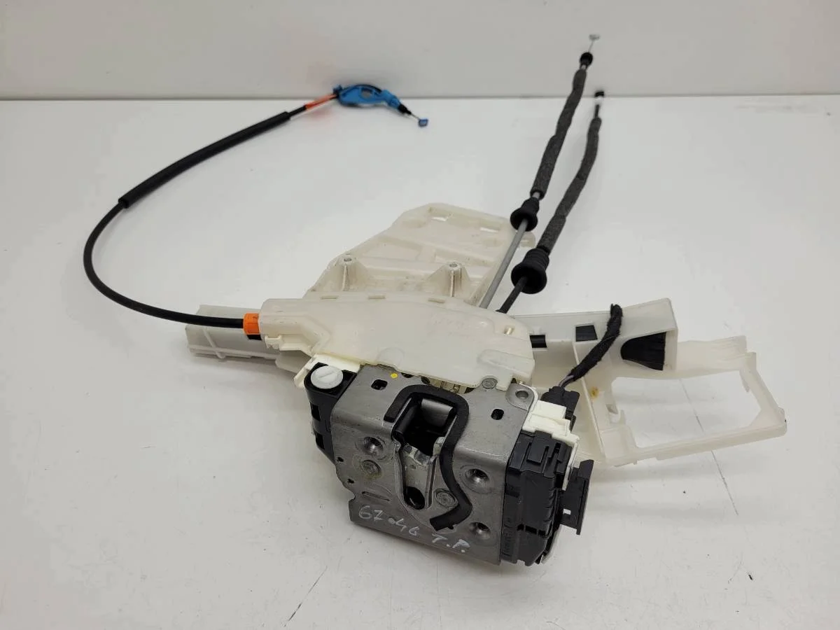 Jeep Compass 2 Right Rear Door Lock 52139906