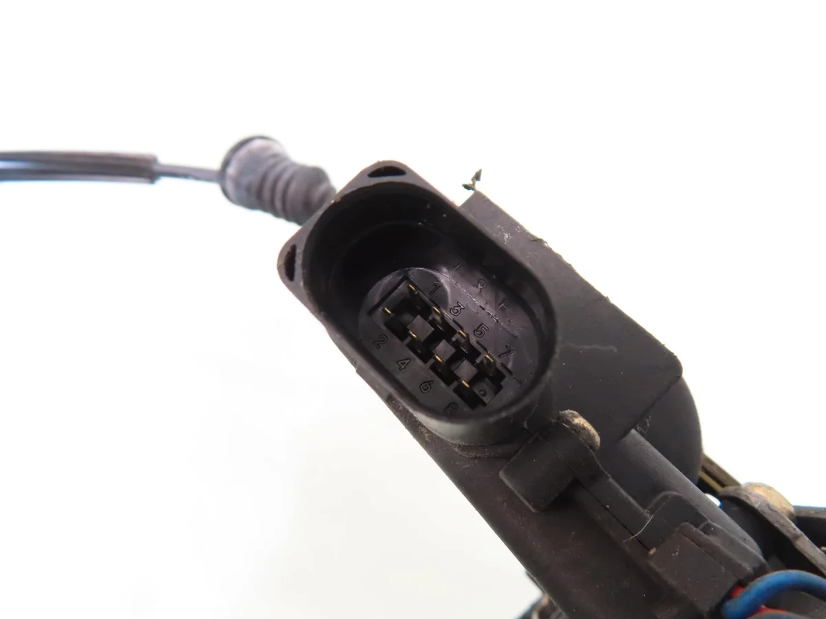 Vänster framdörrlås VW New Beetle 8-pin