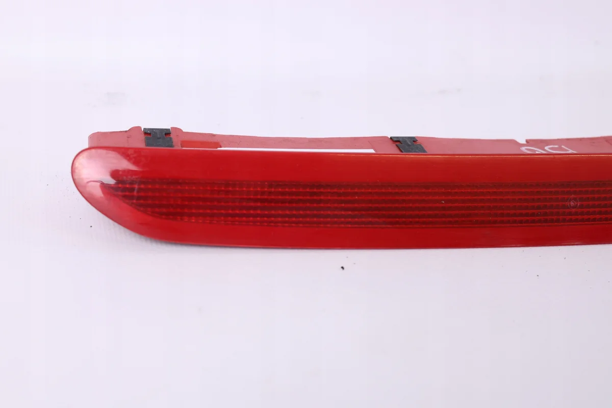 VW 1K6945097G Extra Bromsljus Begagnad image 6