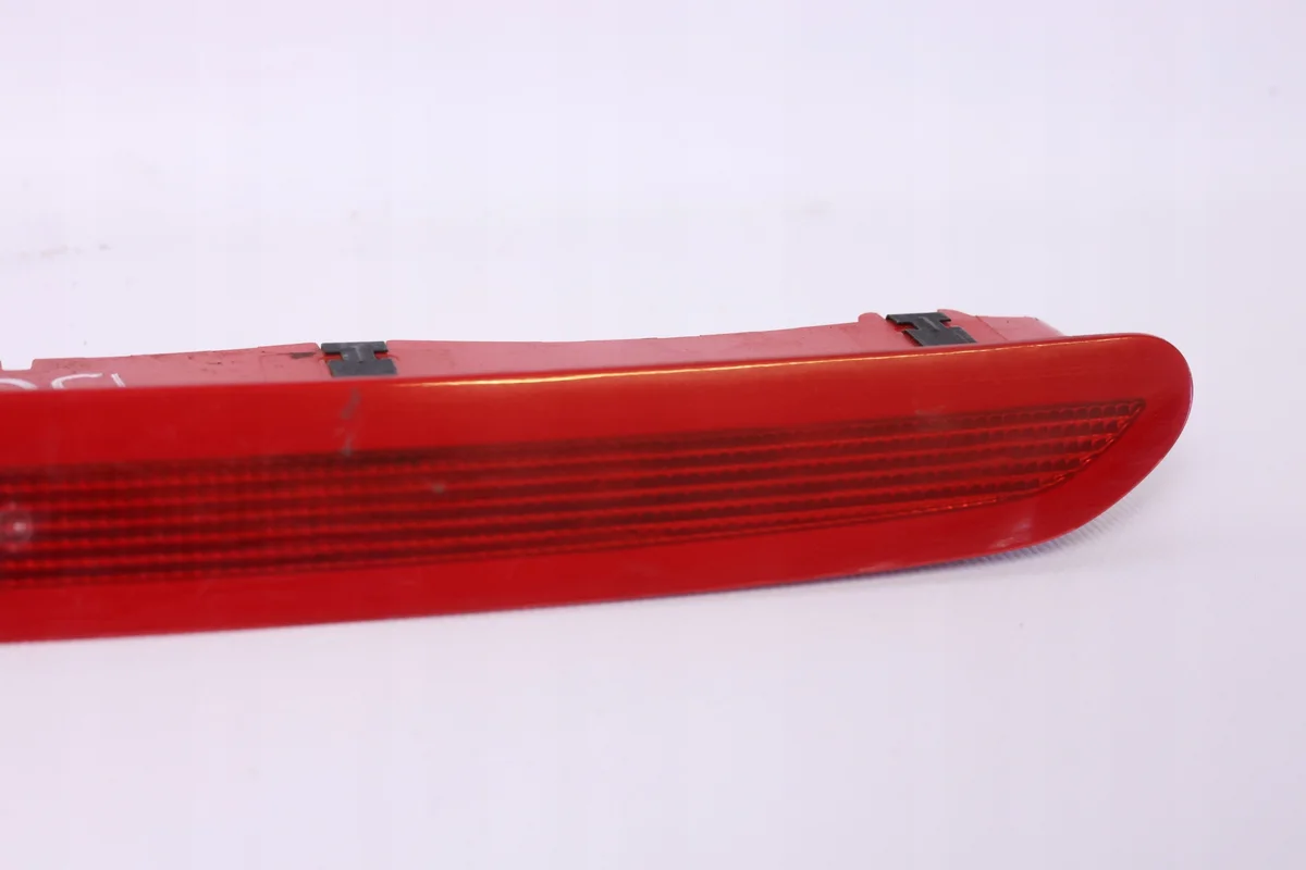 VW 1K6945097G Extra Bromsljus Begagnad image 7