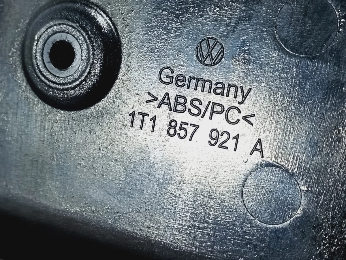 Compartimento superior salpicadero VW Touran 1T1857921A image 5