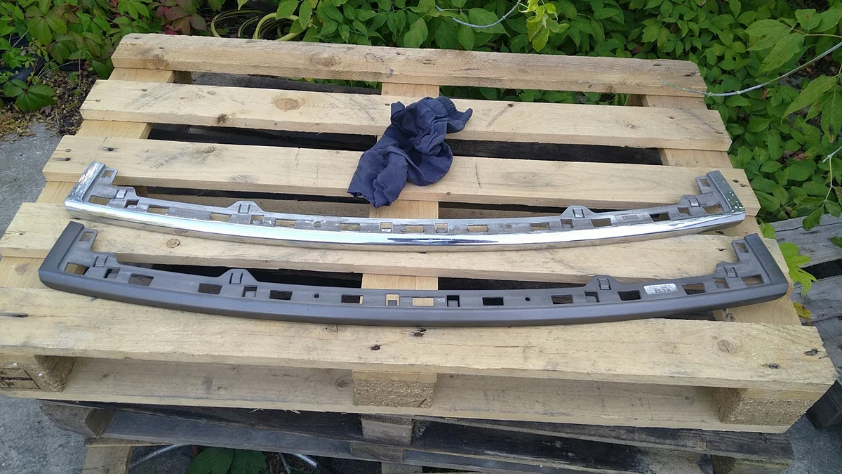 Zierleiste Stoßfänger hinten Jeep Grand Cherokee WK2 Chrom