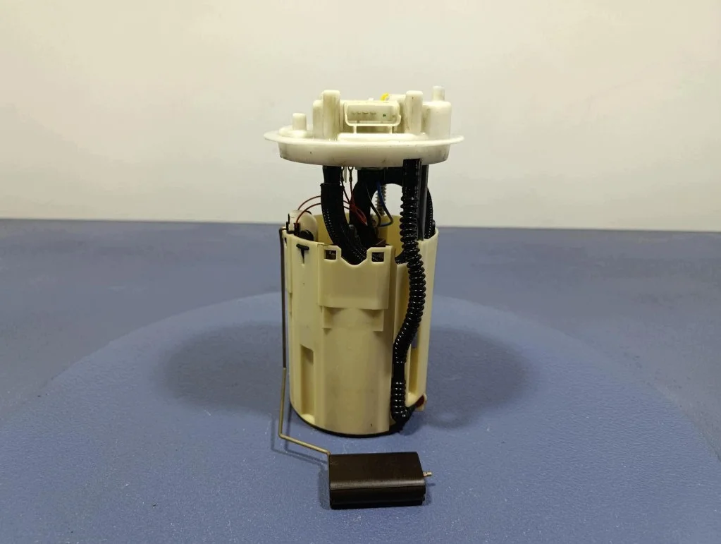 Fiat Croma II polttoainepumppu uimurilla image 4