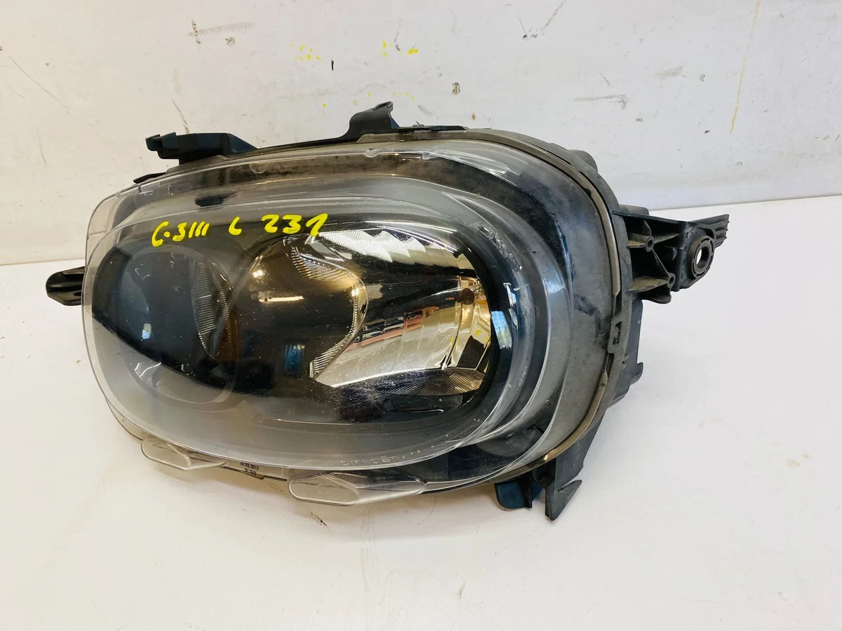 Citroen C3 III Headlight Left 9820060680 Used image 3
