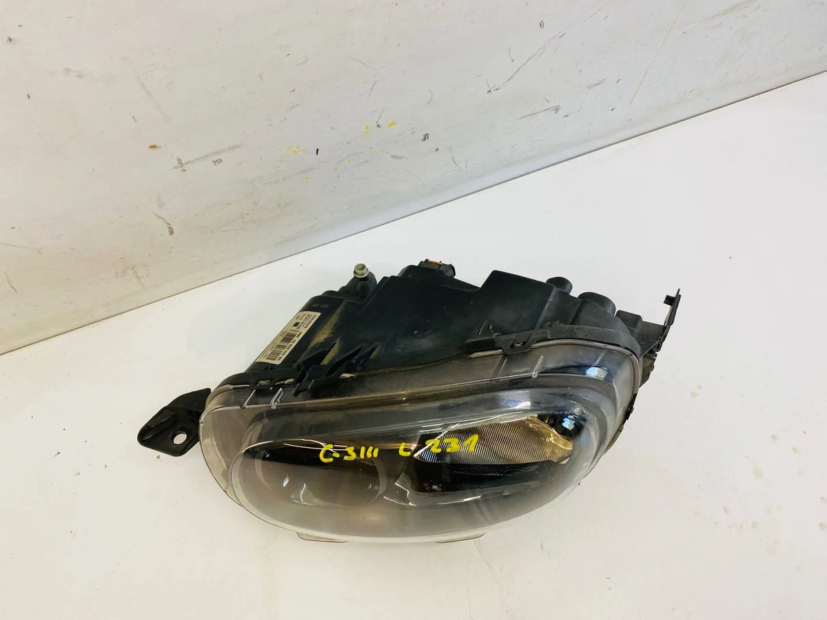 Citroen C3 III Headlight Left 9820060680 Used image 4