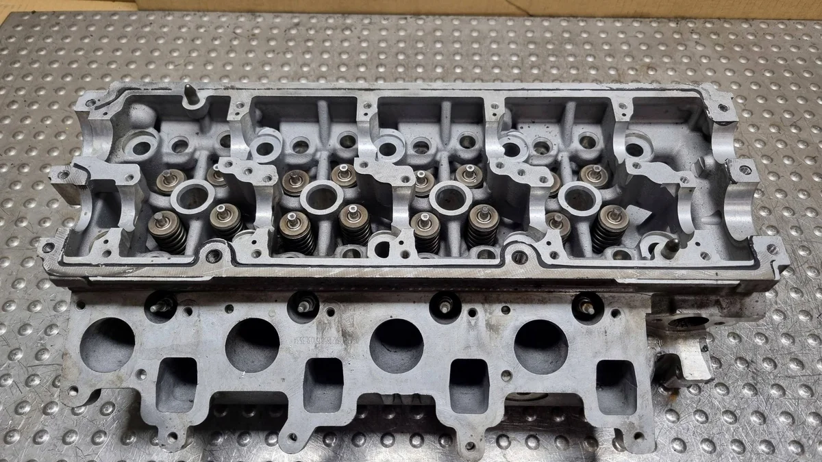 Culata 1.6 TDI 03L103373A Usada