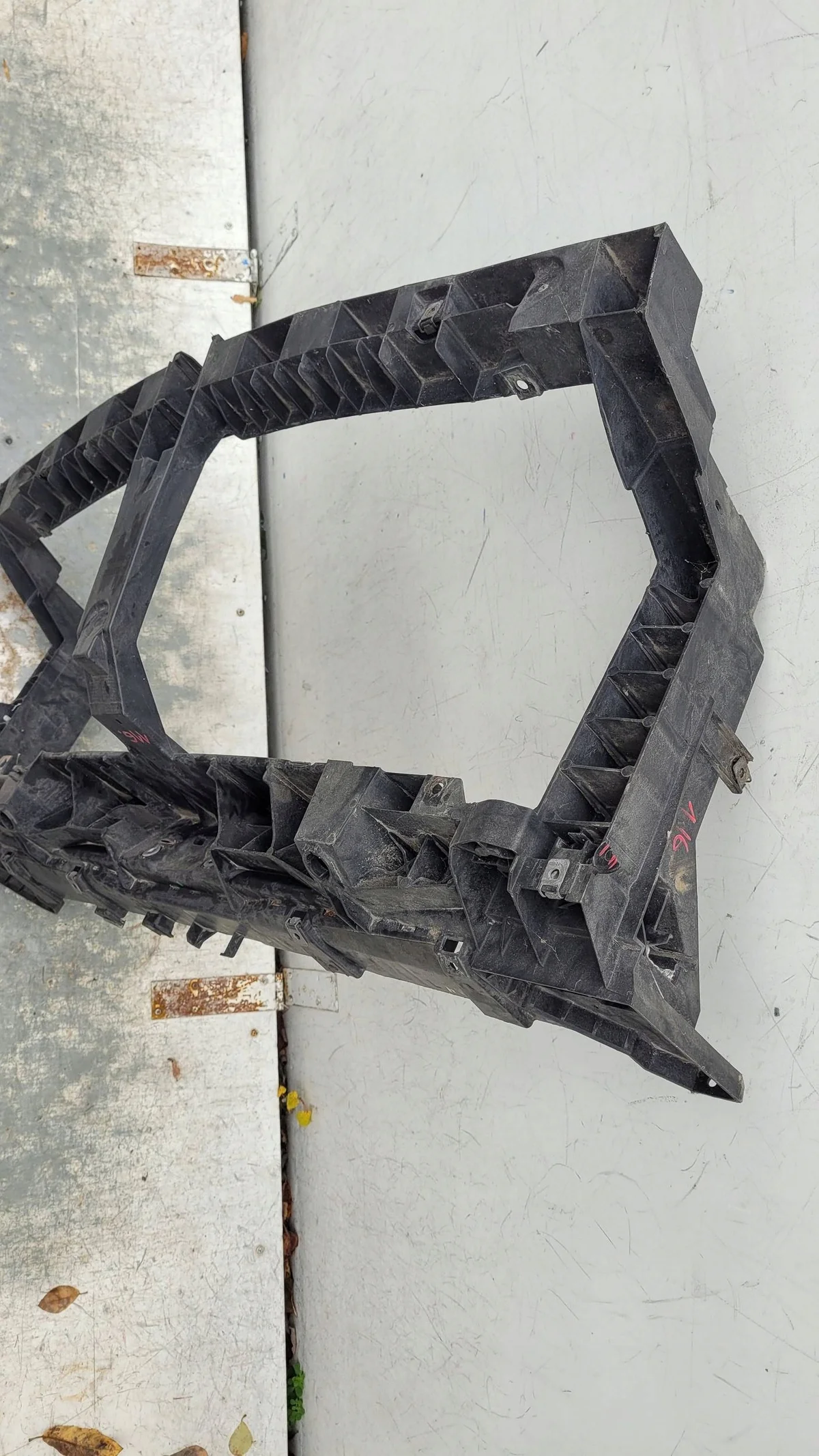 Refuerzo panel frontal Renault Trafic III image 7