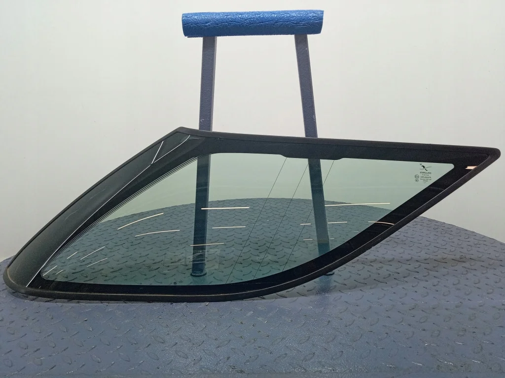 Saab 9-5 Kombi Bakruta Höger Bak OEM A-867469-01