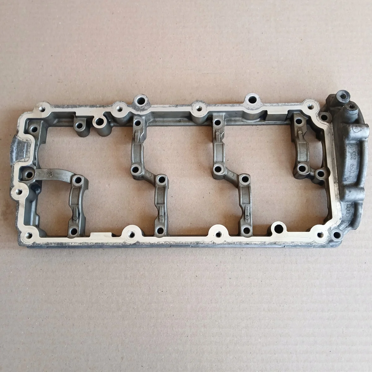 Supporto albero a camme Audi 059285K
