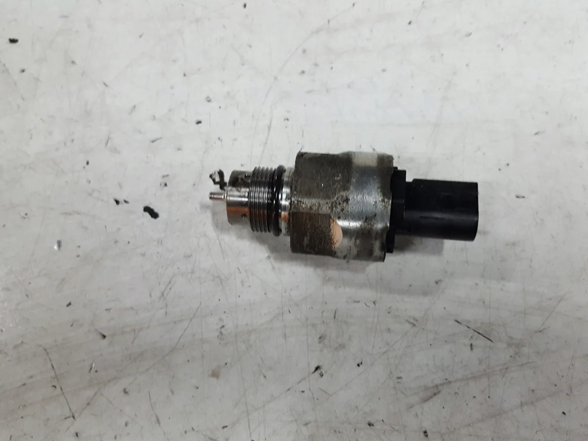 Fuel Pressure Regulator Valve 03L130764A