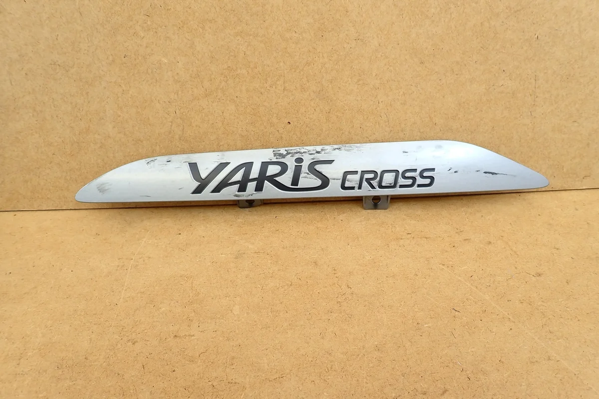 Toyota Yaris Cross Türleiste hinten links image 6