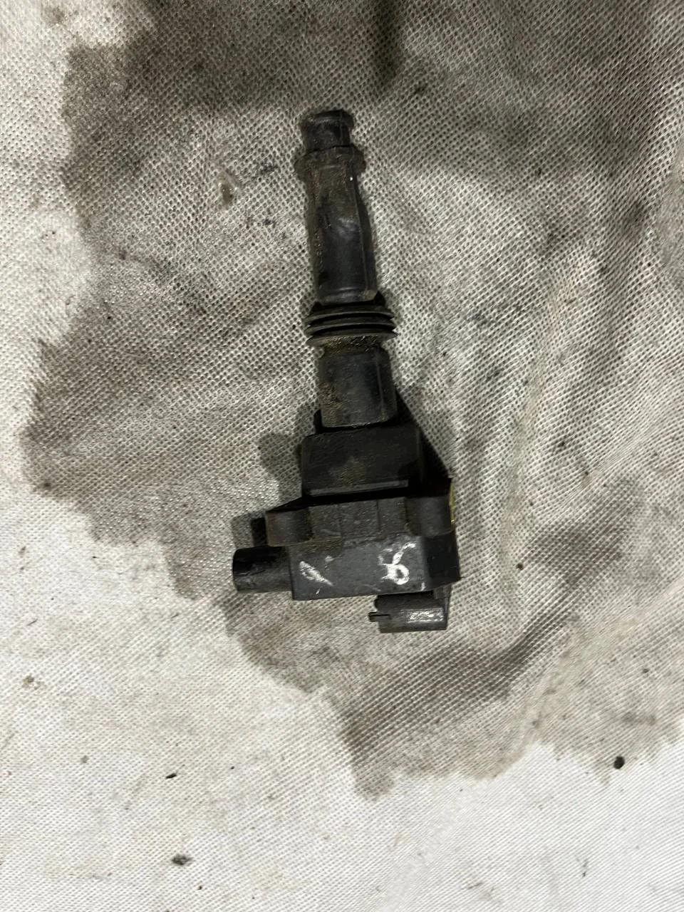 Bosch Ignition Coil 0356100107 Used