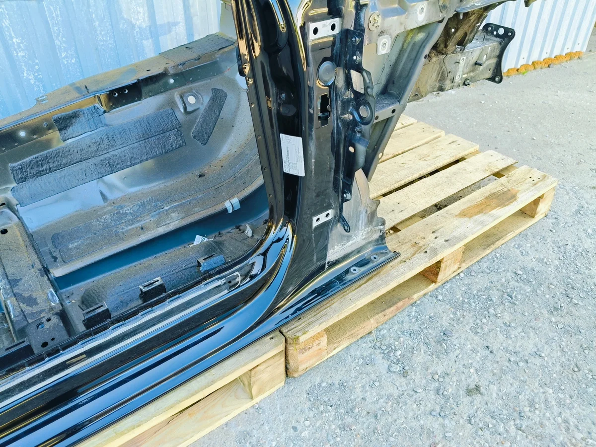 Audi A4 B9 Höger Tröskelpanel 012 26/18 image 8