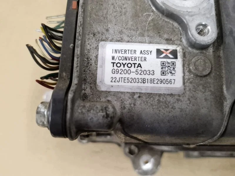 Toyota Yaris 3 1.5 Hybrid Wechselrichter G9200-52033 image 3