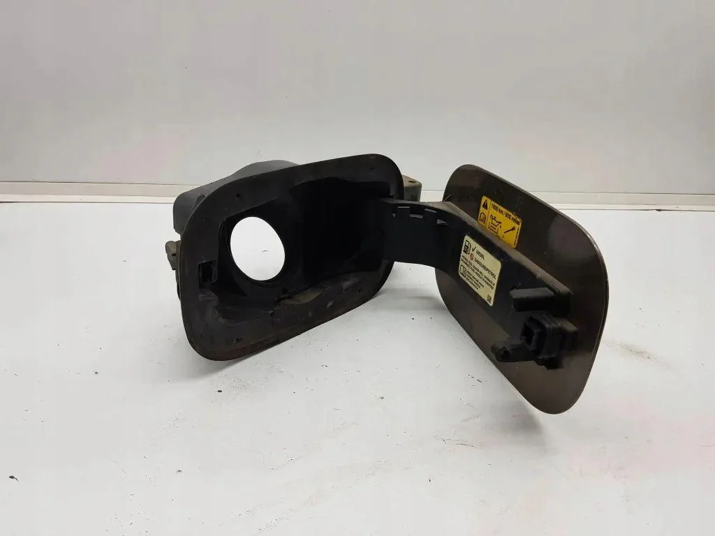 Land Rover Discovery IV Brandstofklep AH2227936AB image 3