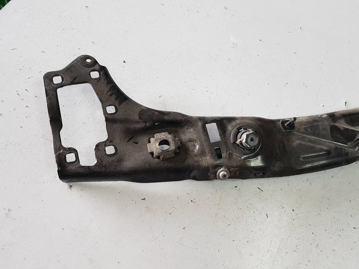 Mini Cooper F56 F55 Front Upper Bar Used