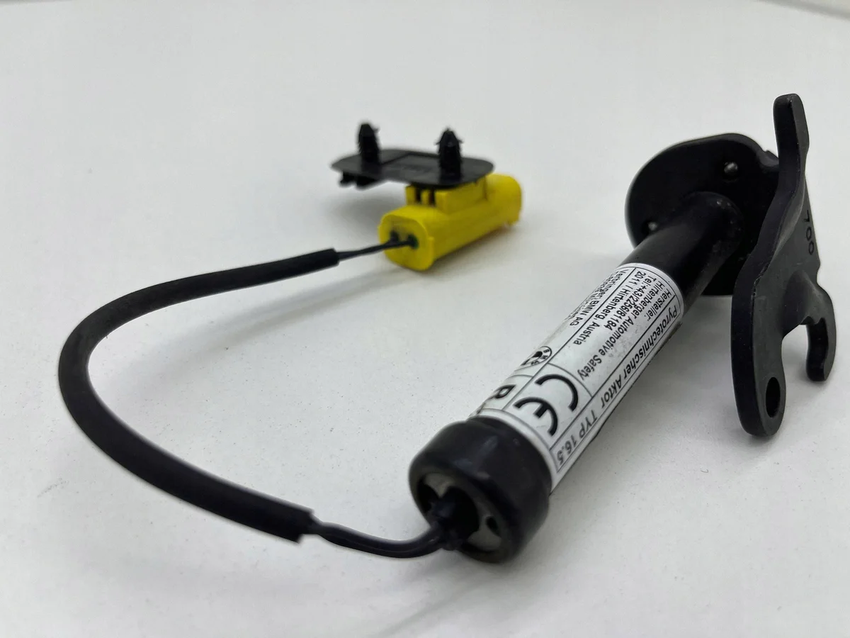 BMW F01 F02 F06 F10 F11 F12 F13 Maska Prawy 7263056