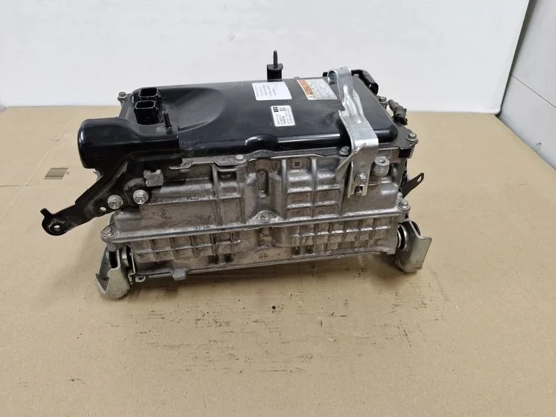 Toyota Corolla E21 Lexus UX 250H Wechselrichter