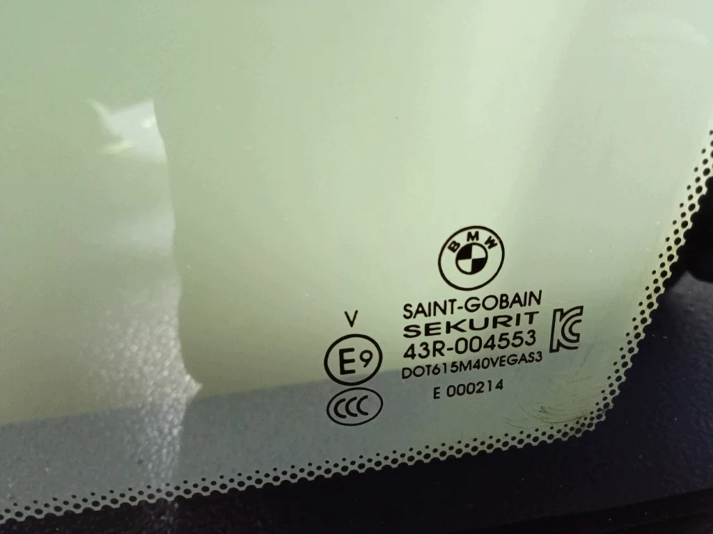 BMW X5 G05 Cristal Trasero Derecho Usado image 3