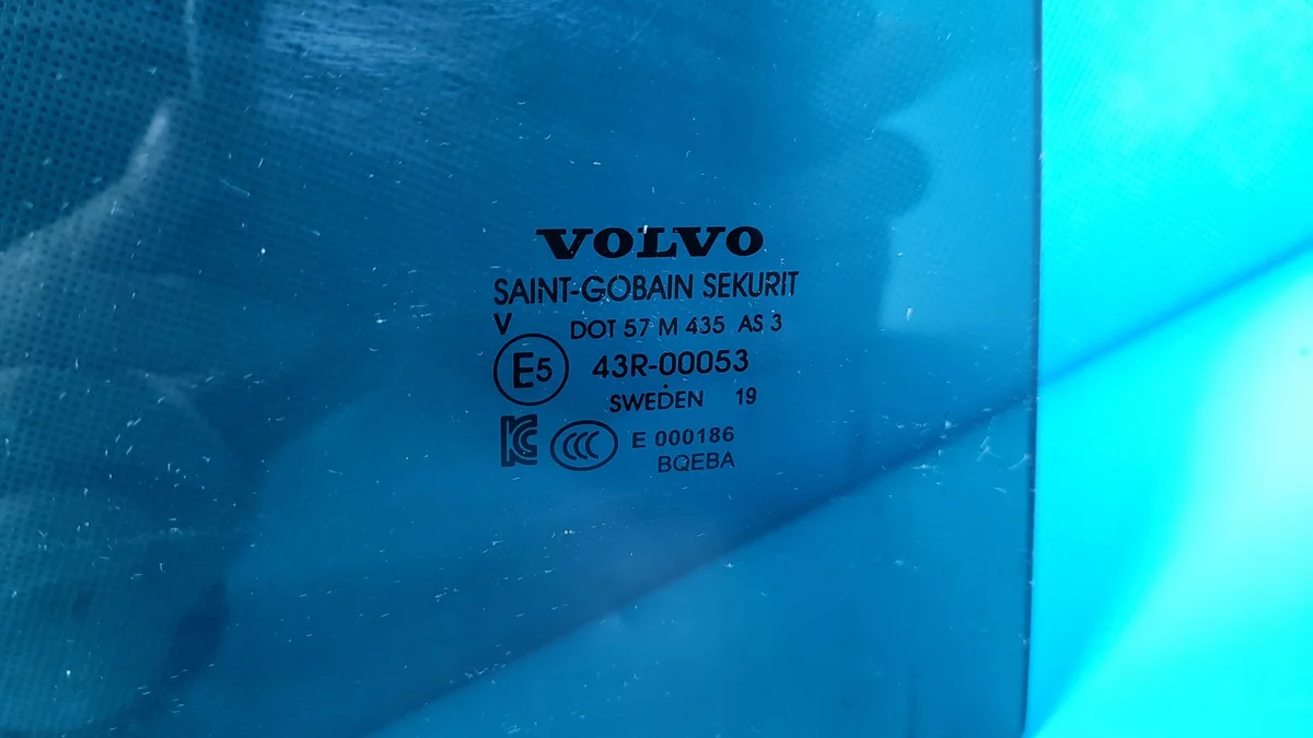 Volvo XC90 II 19r SZYBA BOCZNA