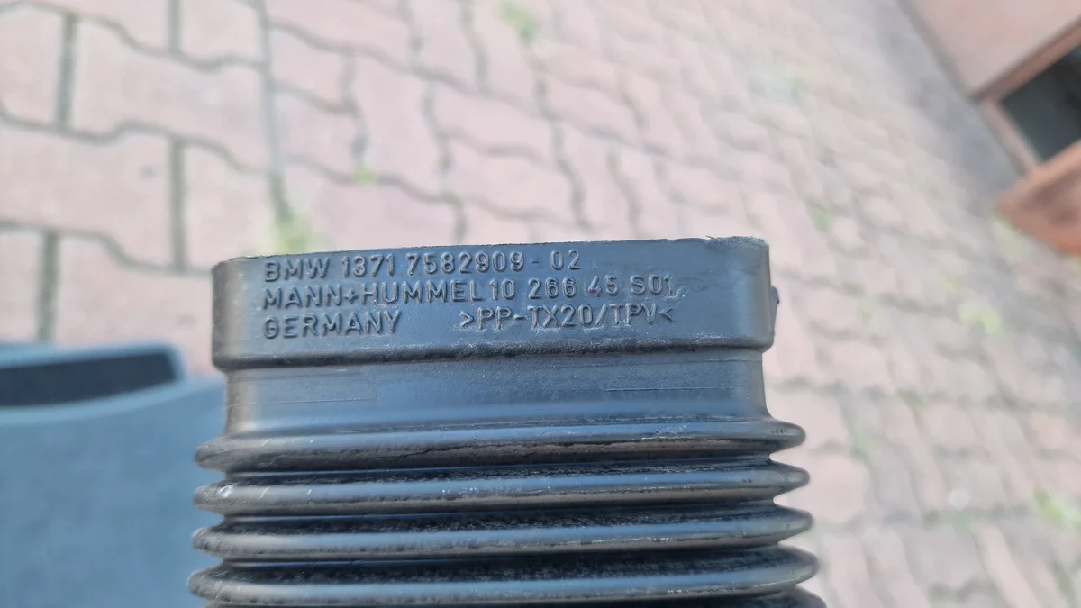 Ilmanottoaukko BMW E89 Z4 7582909-02 image 3