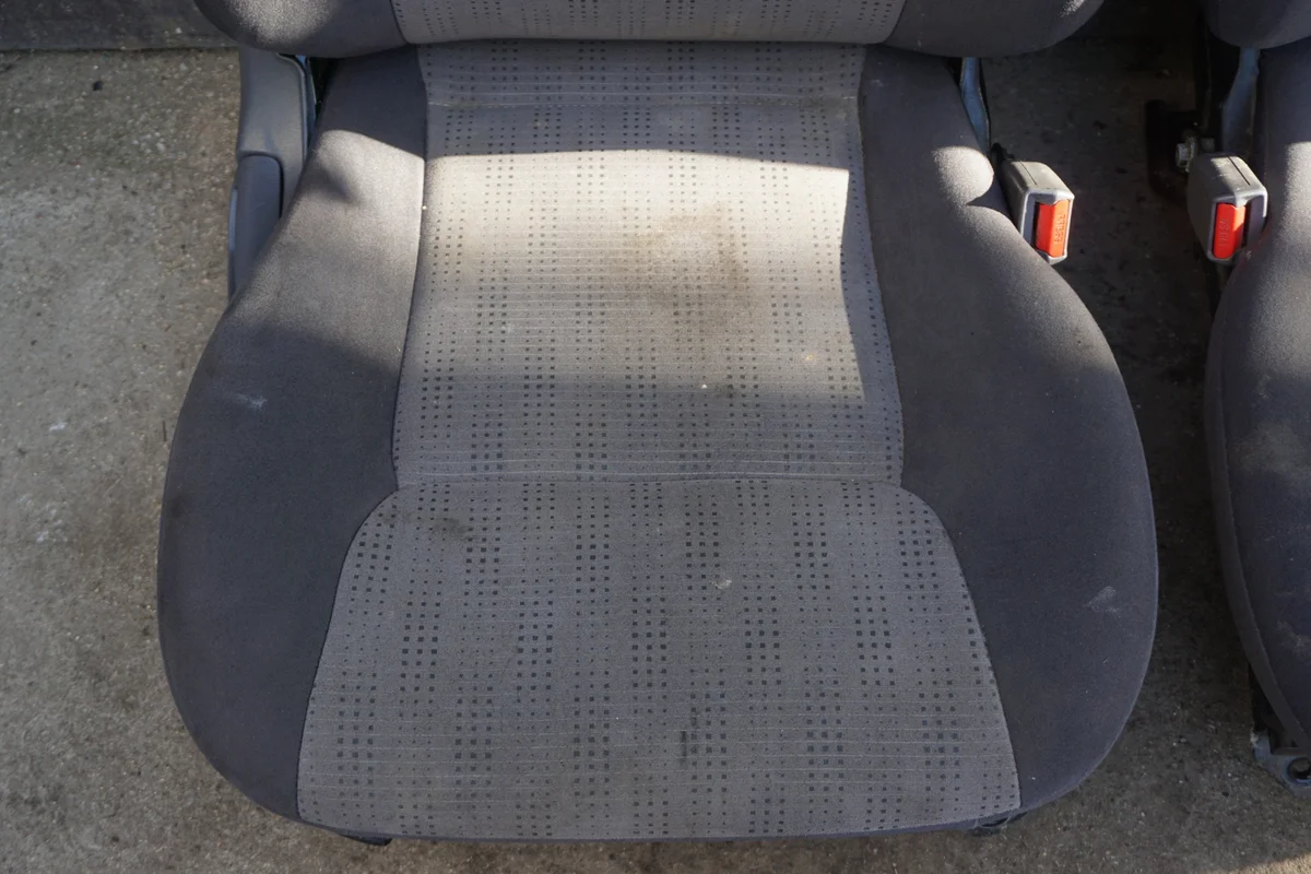 Nissan Navara D22 Sitze vorne 97-05 Europa image 5