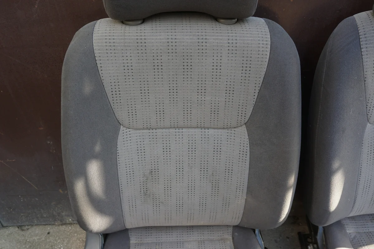 Nissan Navara D22 Sitze vorne 97-05 Europa image 6