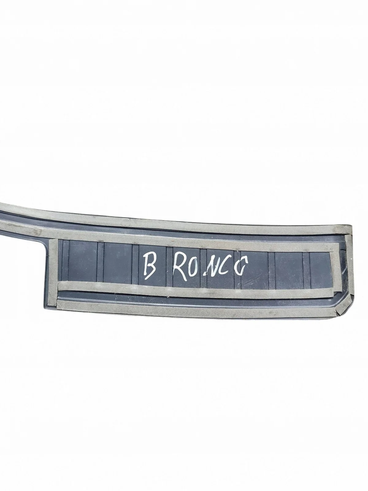 Protector Parachoques Trasero Ford Bronco Sport image 3
