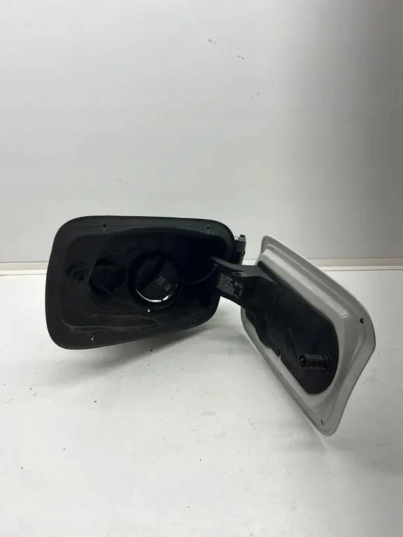 Polttoaineluukun kansi BMW 2 Active Tourer F45