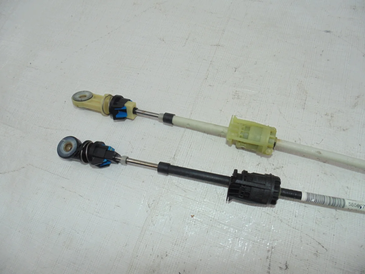 Vaihdevivusto Opel Astra IV J 55563703 image 4