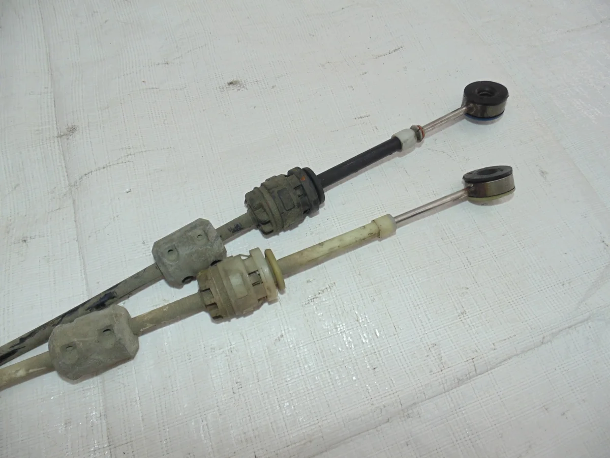 Vaihdevivusto Opel Astra IV J 55563703 image 6