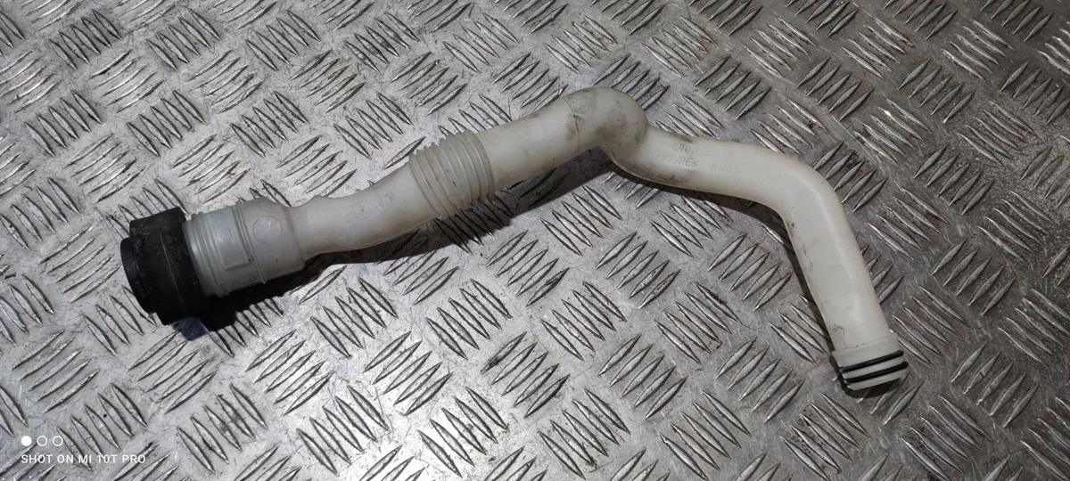 Conduite réservoir Maserati Ghibli Quattroporte
