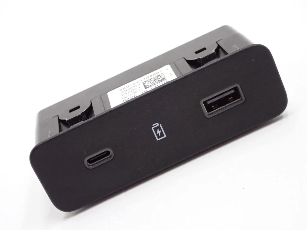 USB-Buchse Europa 8891243302B01 Smart Gebraucht