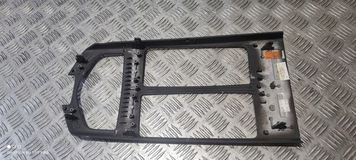 Maserati Ghibli Center Console Trim Panel image 3