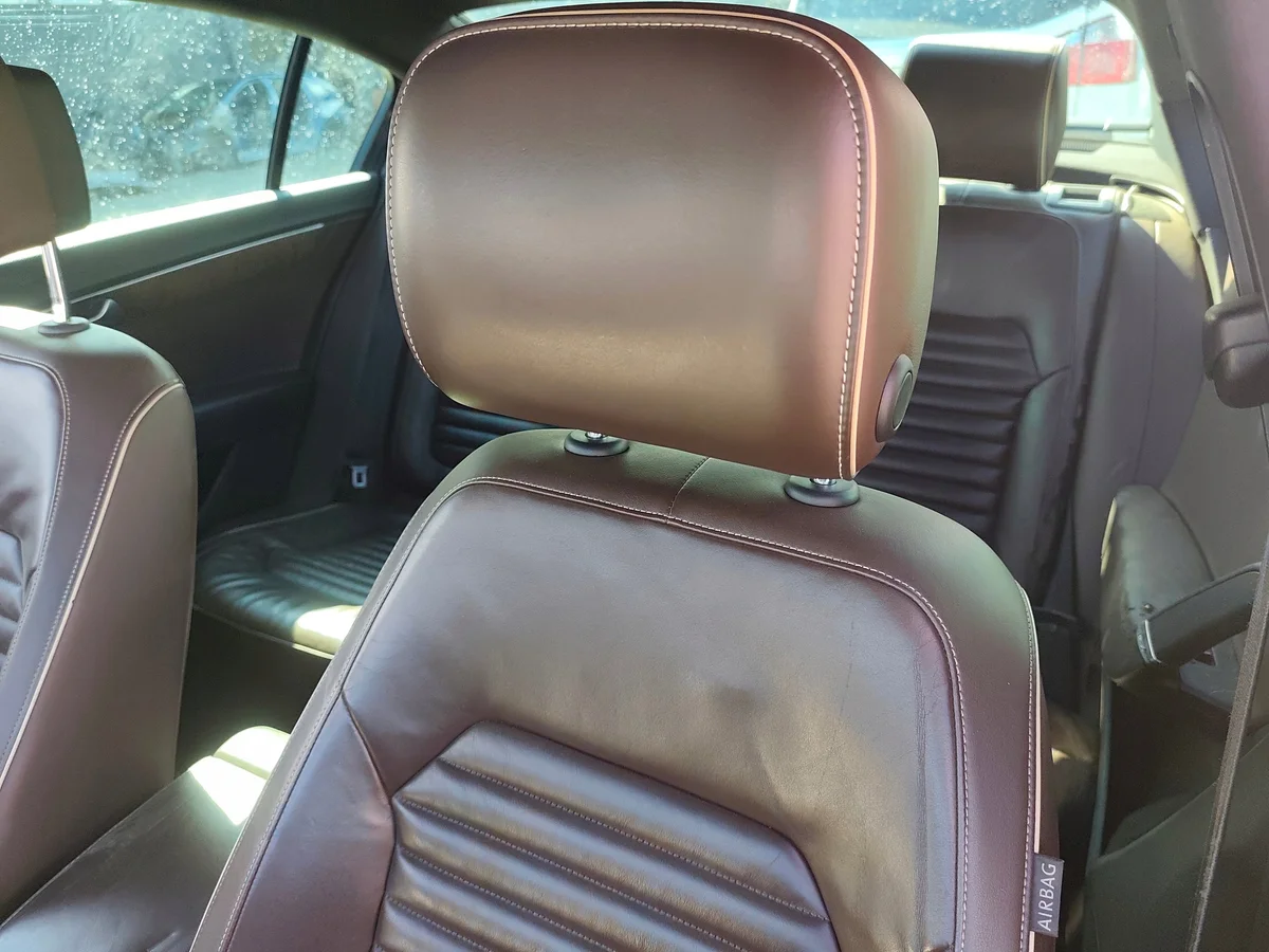 VW Passat B7 Bancada Couro Aquecida OEM image 3