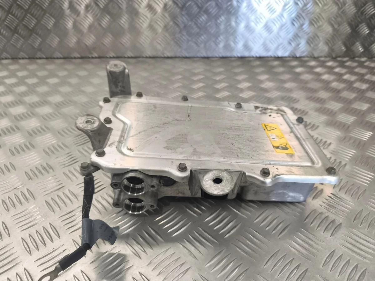 Relais principal Tesla Model S 105989100D