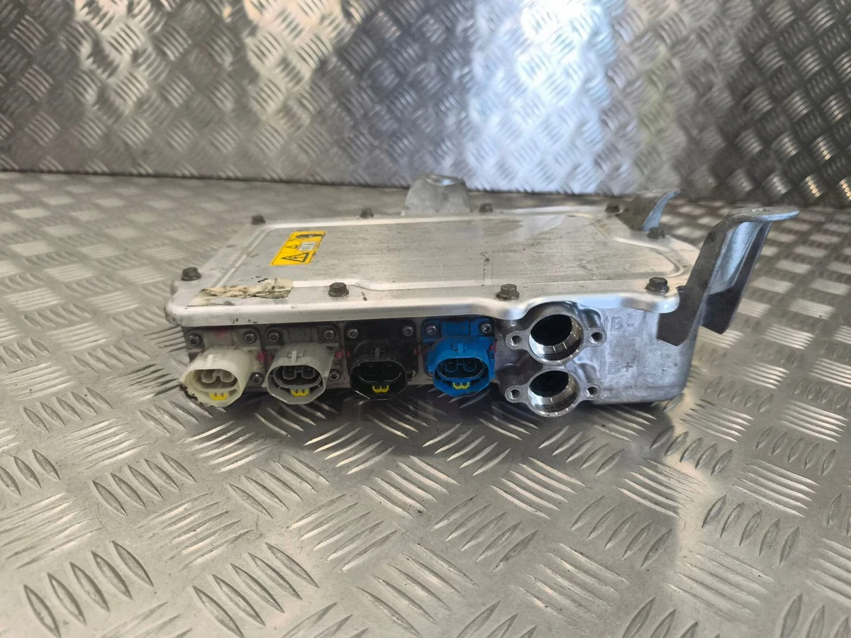 Hoofdrelais Tesla Model S 105989100D image 3