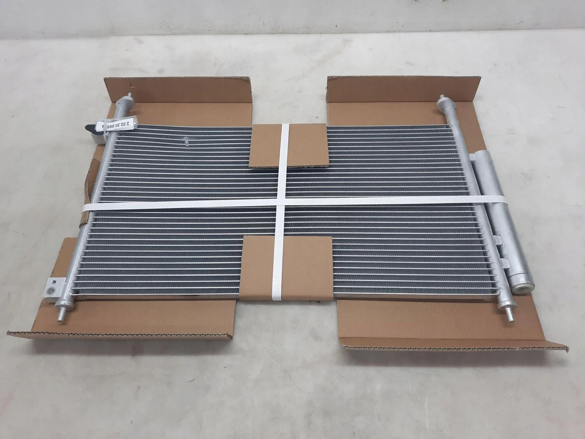 Hella 8FC 366 220-781 Condensatore Aria Condizionata
