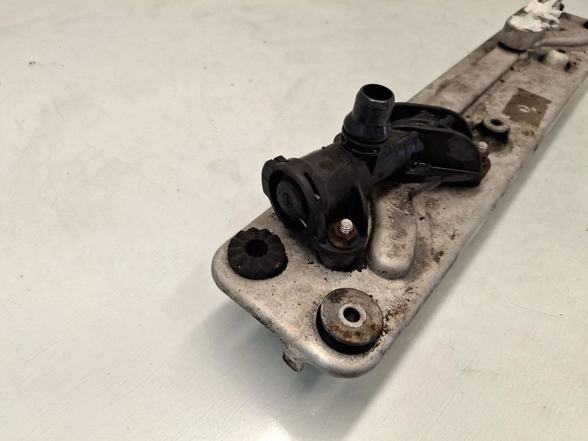 BMW X6 M 2011 Koeler Versnellingsbak T6142002 image 3