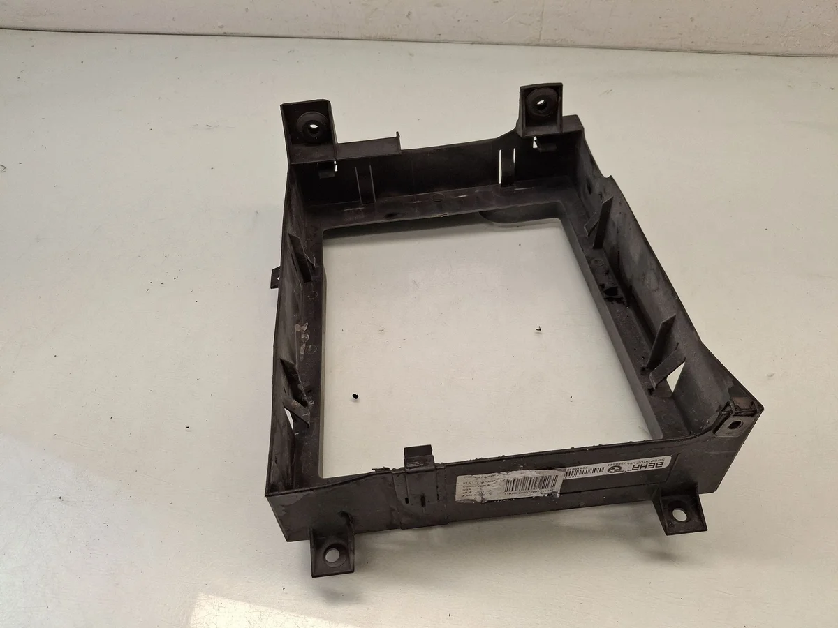 Support radiateur BMW X6 M 2011 OEM 7586544 image 4