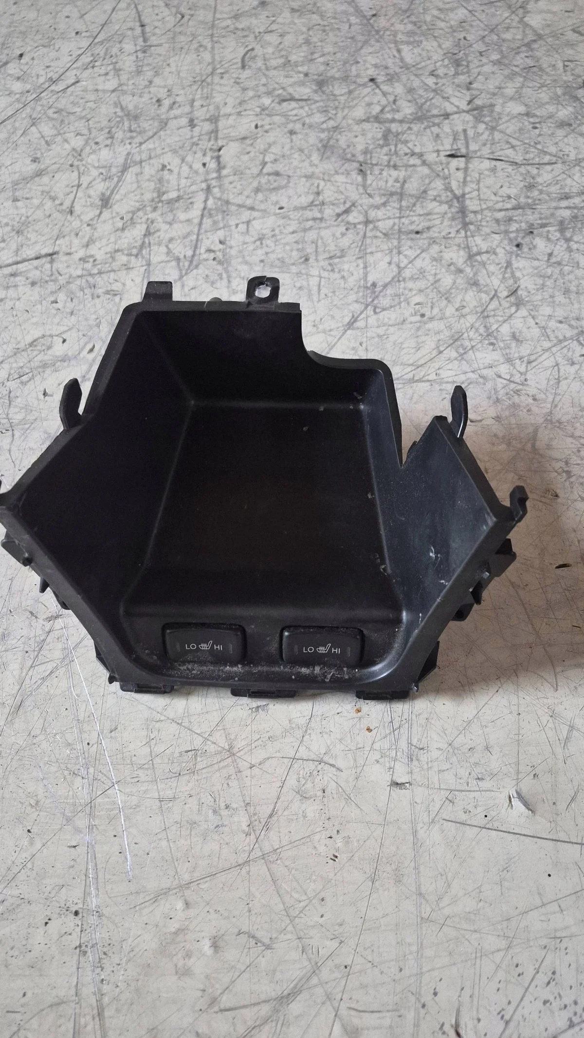 Botón Calefacción Asientos Suzuki SX4 S-Cross XRA7696
