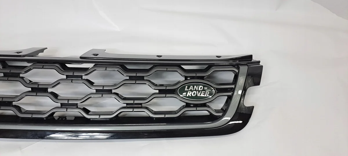 Used Land Rover L551 Grille K8D2