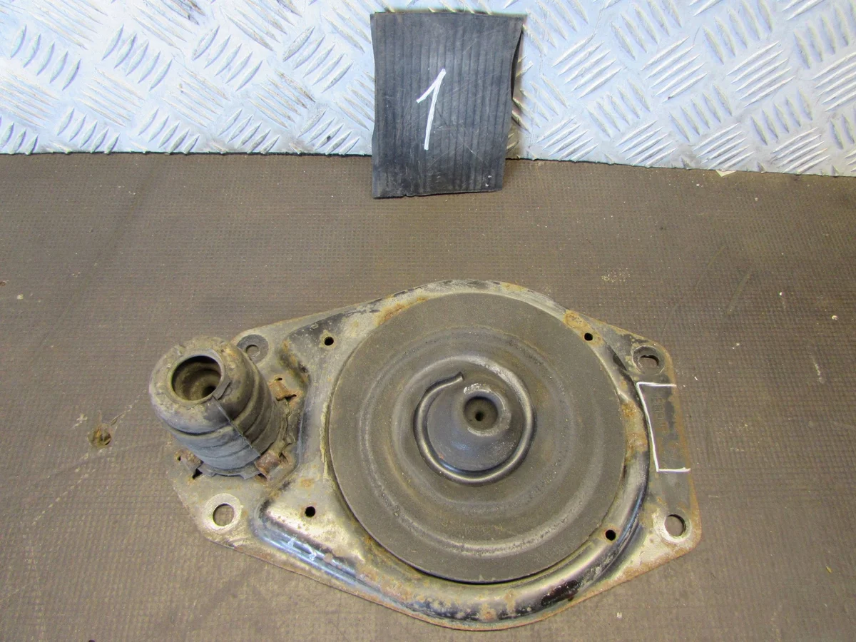 Support ressort arrière Opel Vivaro III 93459464