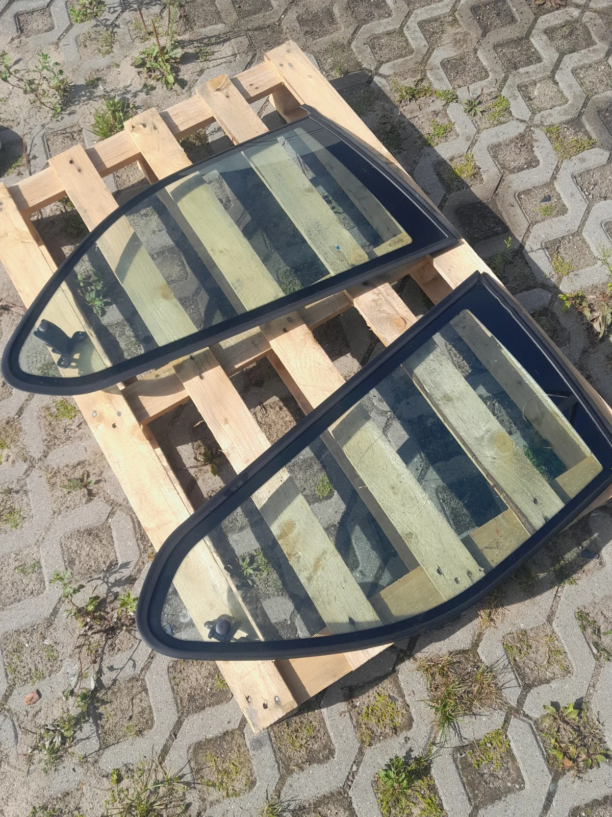 BMW E36 Compact Seitenfenster links + rechts