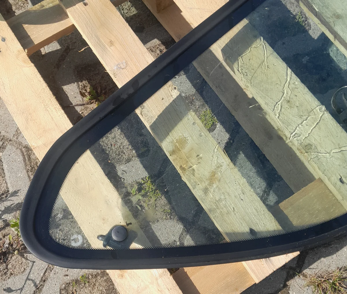 BMW E36 Compact Rear Side Window Left + Right image 6