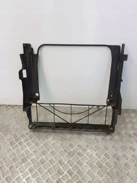 BMW X5 E53 Cache radiateur 17101439105